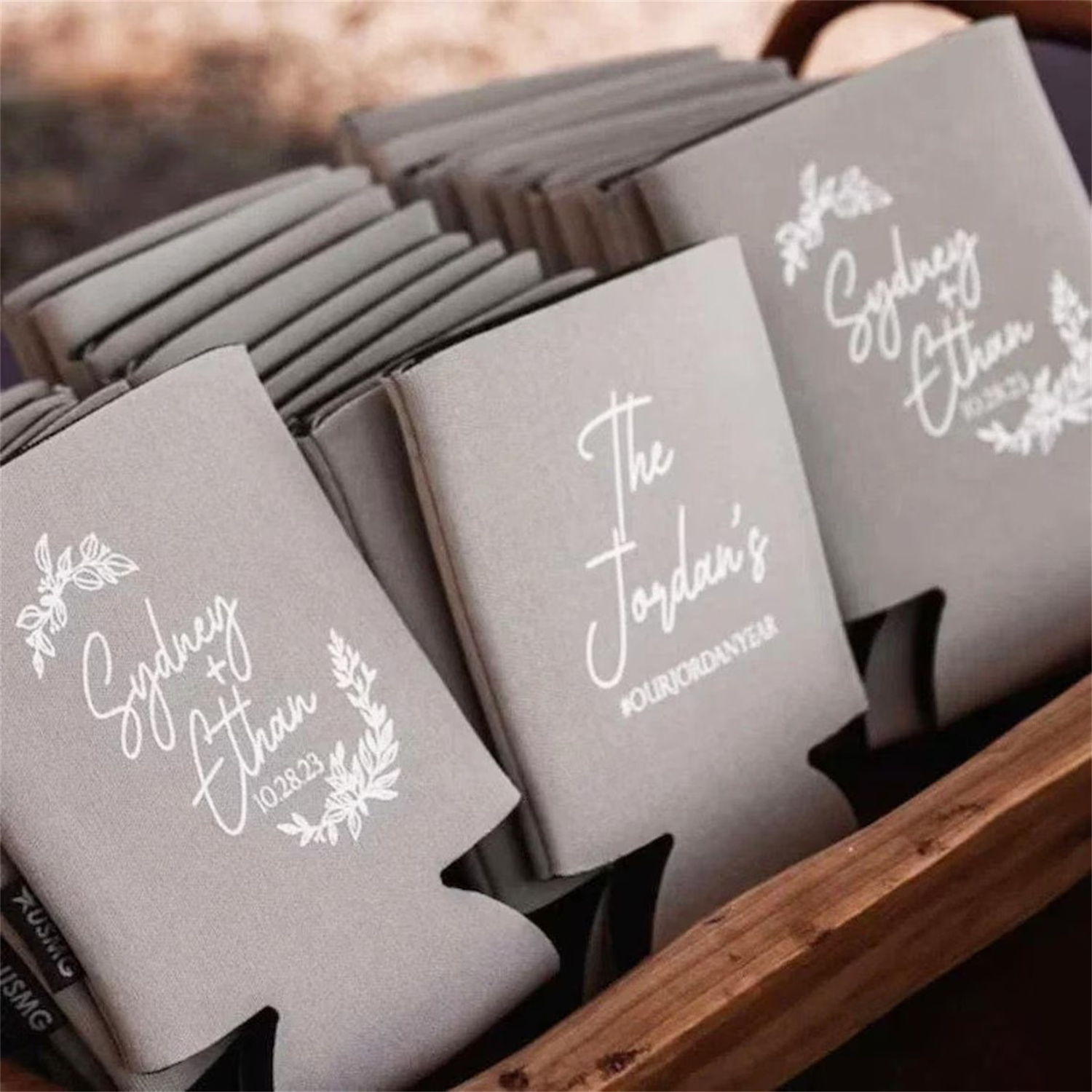 Insulated Can Cooler with Cust - огляд і ціна Supply Wedding Venue