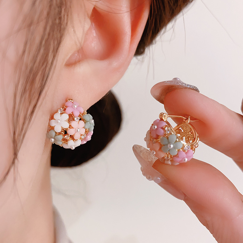 Fashionable Zircon Pearl Flowe - огляд і ціна Wedding Hampers